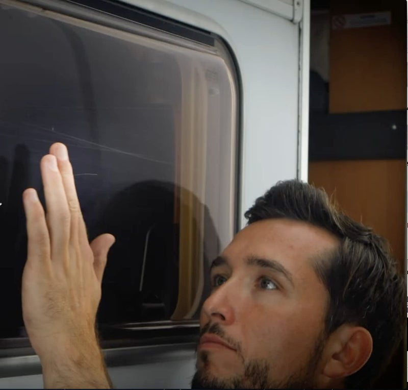 QUIXX 10003 Acrylic Scratch Remover - Removes Scratches From Clear Acrylic and Plexiglas Surfaces On Cars, Motorcycles, Caravans, and Boats - Image 4